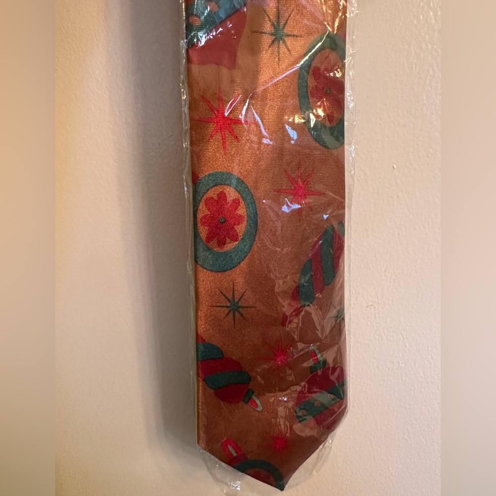 ‘90s Musical Christmas Tie